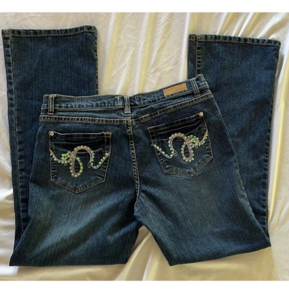 Judy Blue Jeans with Embellishments - Picture 4 of 8